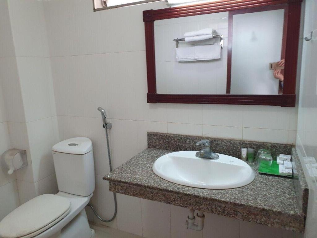 Hai Au Hotel Hai Phong Exterior photo